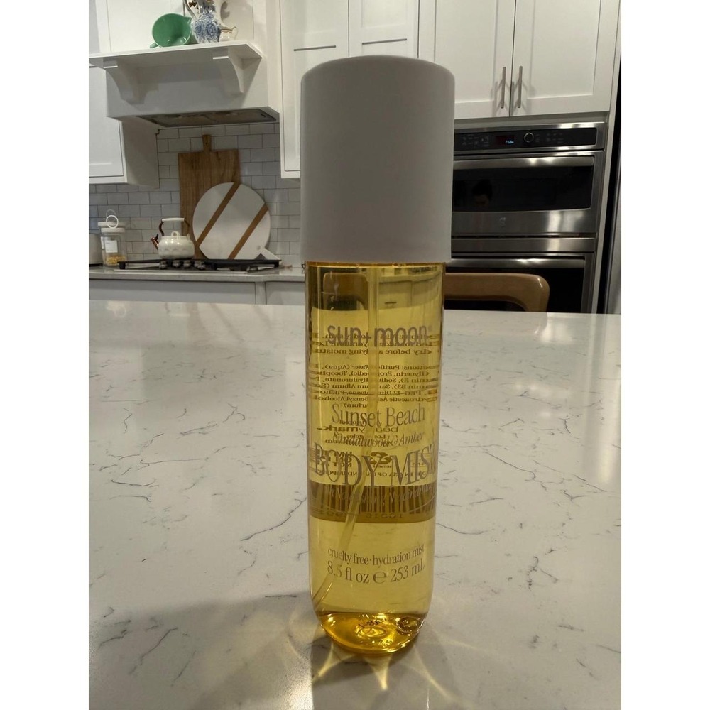 Sun + Moon Sunset Beach Body Mist Sandalwood & Amber 8.5 fl oz Hydration Spray - Picture 2 of 3